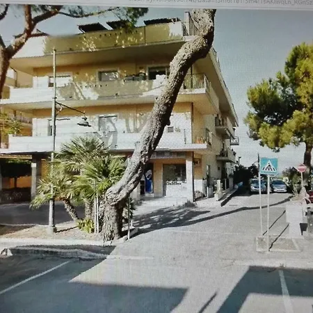 Garibaldi Apartment *